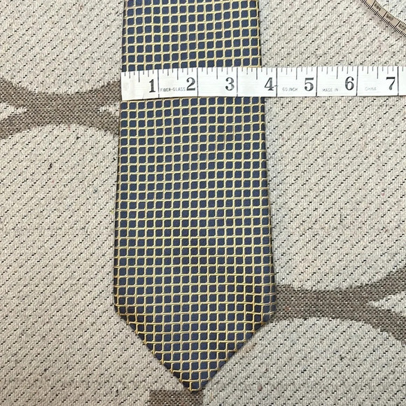 Betini squares 100% silk tie - Picture 4 of 7